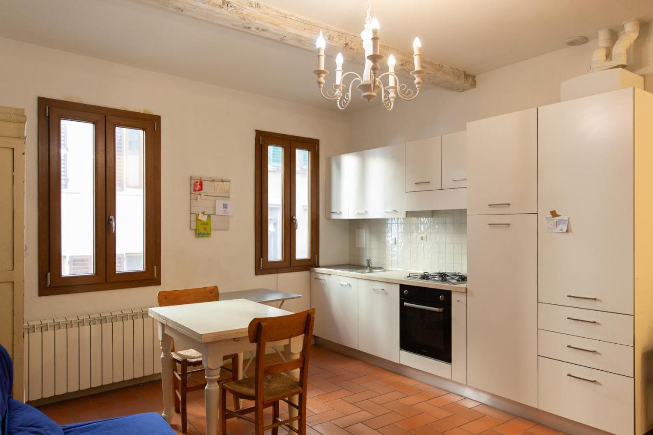 Graceful Apartment In The Heart Of Флоренция Экстерьер фото