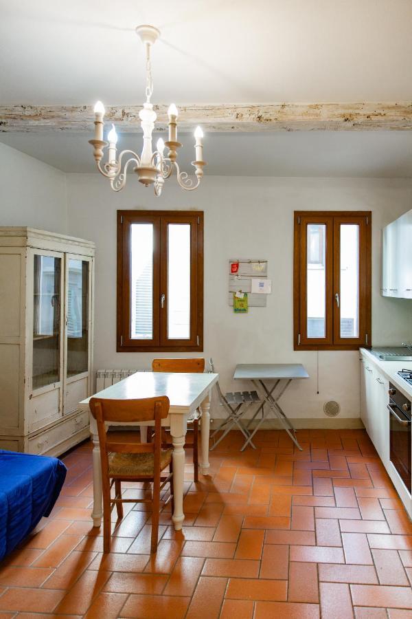 Graceful Apartment In The Heart Of Флоренция Экстерьер фото